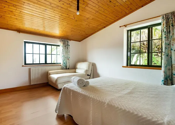 Near Santiago De Compostela * Eirapedriña